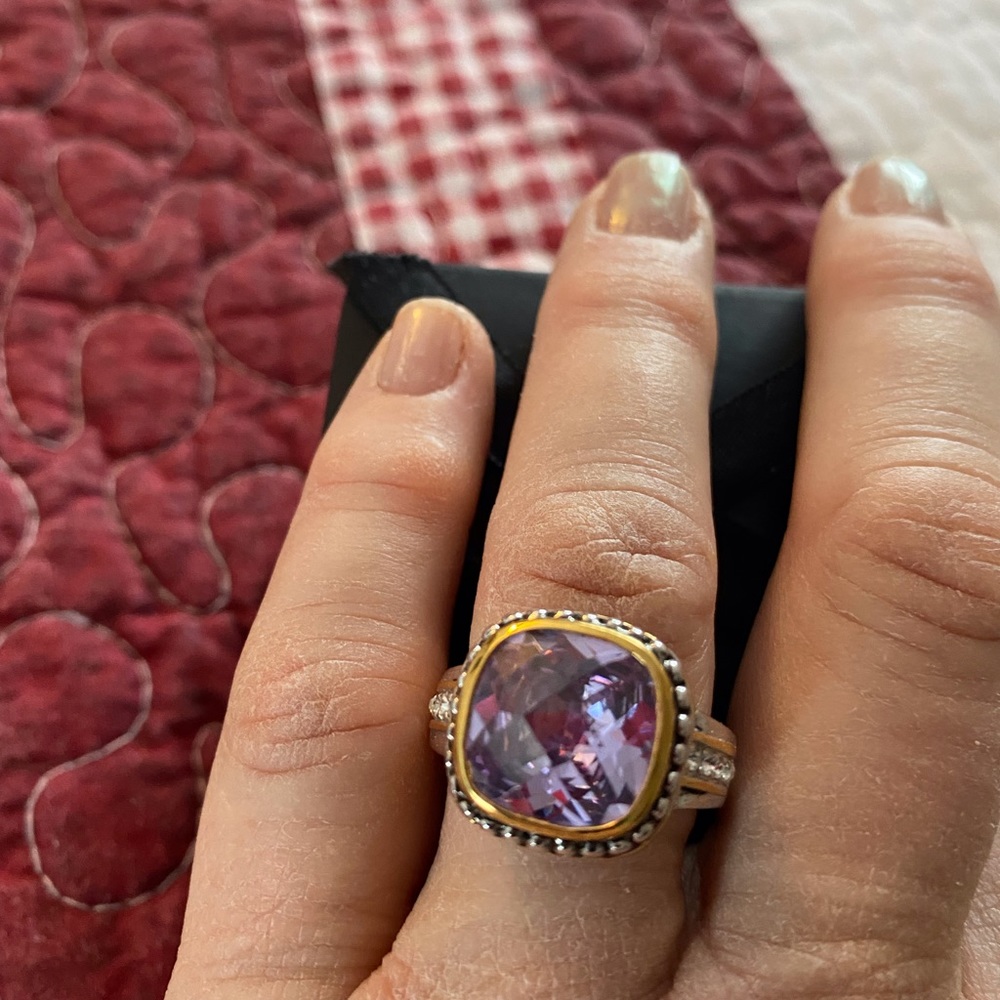 Woman’s ring - Picture 4 of 4